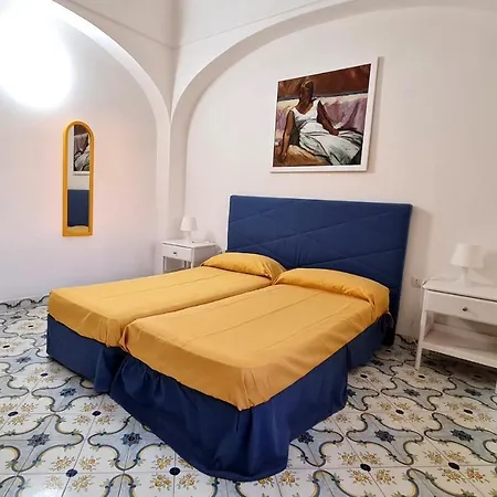 Matisse - Damecuta Park Apartman